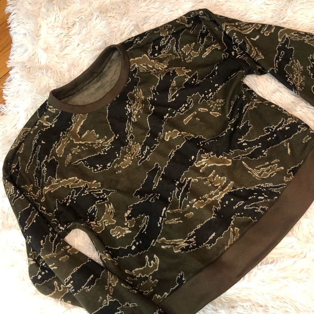 Camo crew neck